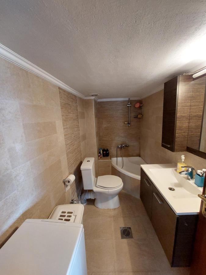 Bright View Apartment Palaiontsiflikion Bagian luar foto