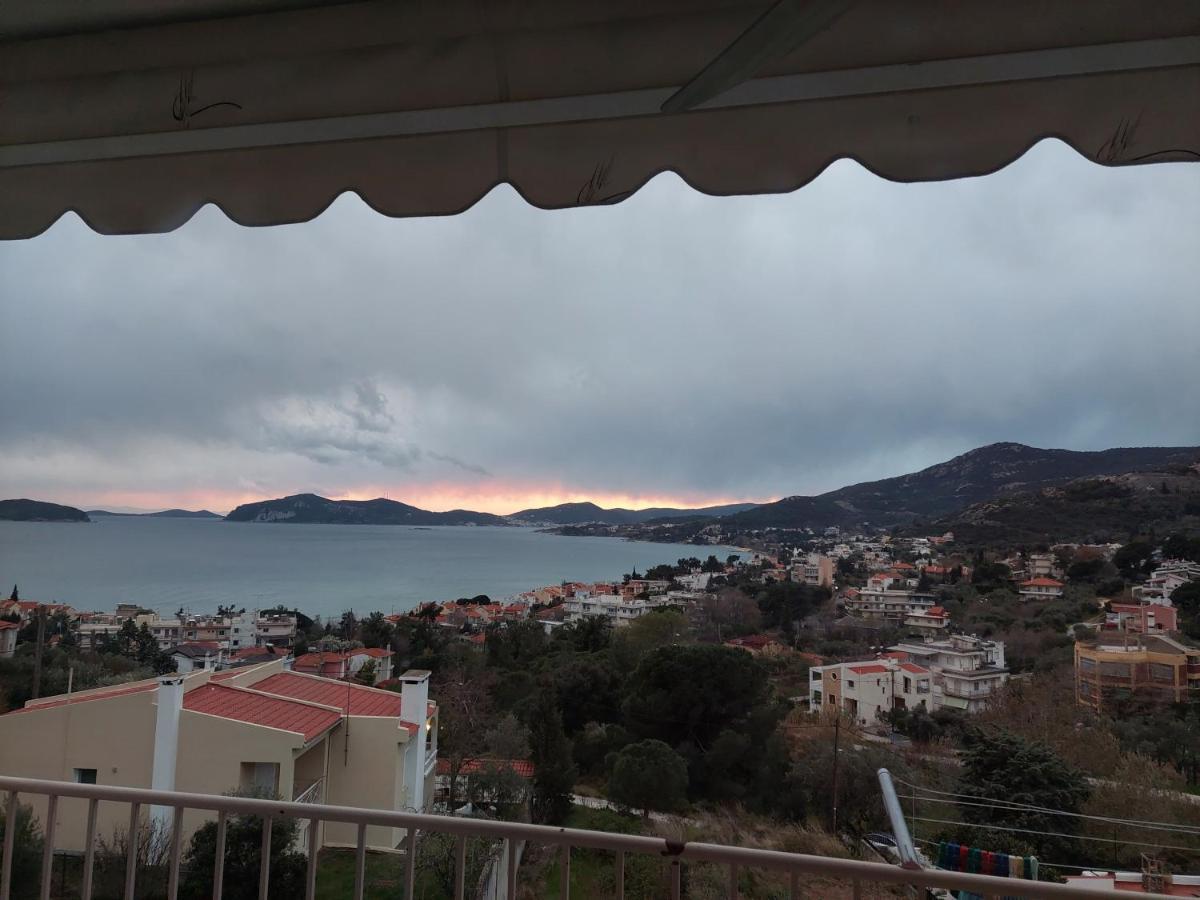 Bright View Apartment Palaiontsiflikion Bagian luar foto